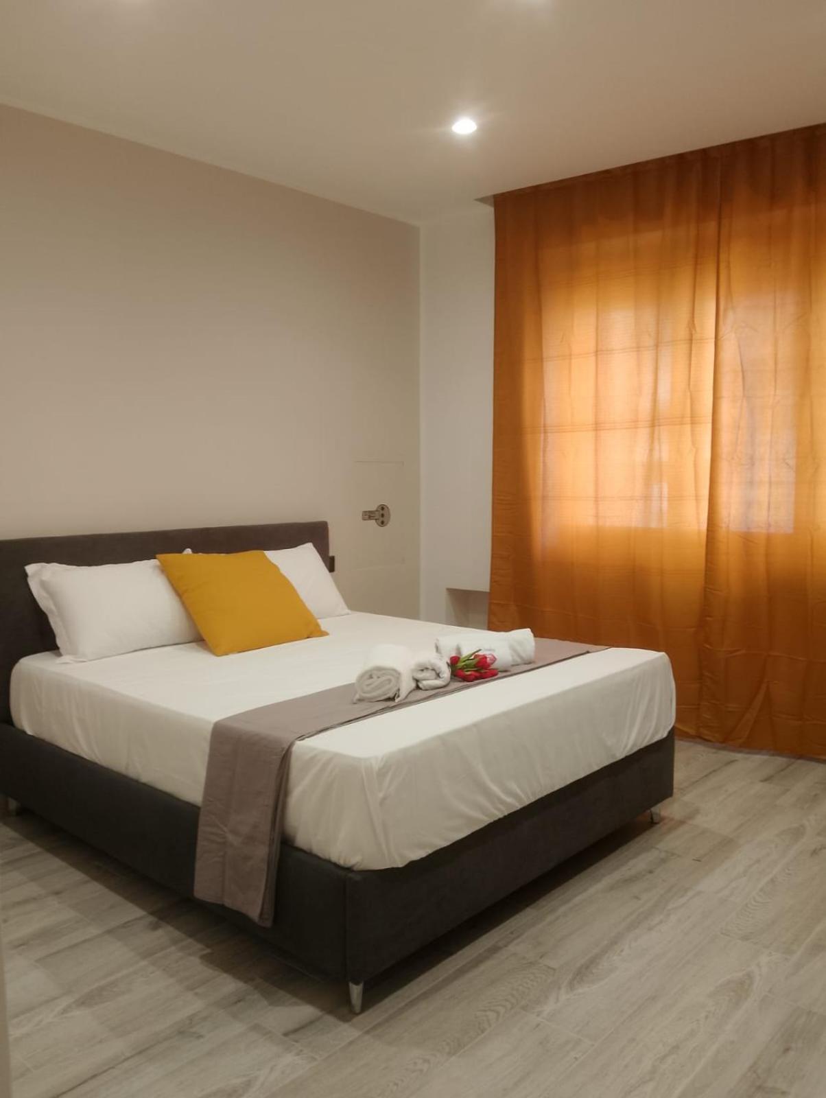 נאפולי Sweet Rooms San Francesco מראה חיצוני תמונה